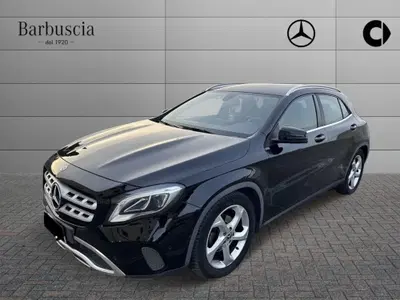 Mercedes-Benz GLA SUV 200 d Sport del 2019 usata a Pescara