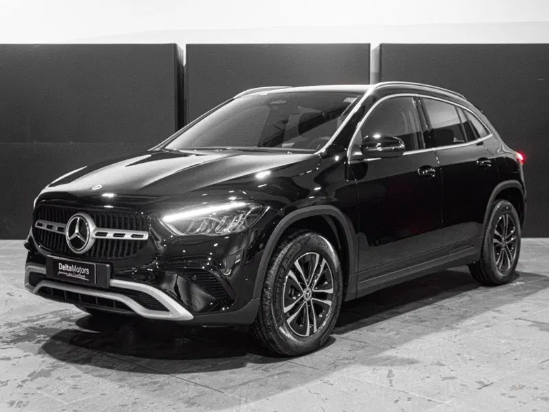 Mercedes-Benz GLA SUV nuova a Ancona