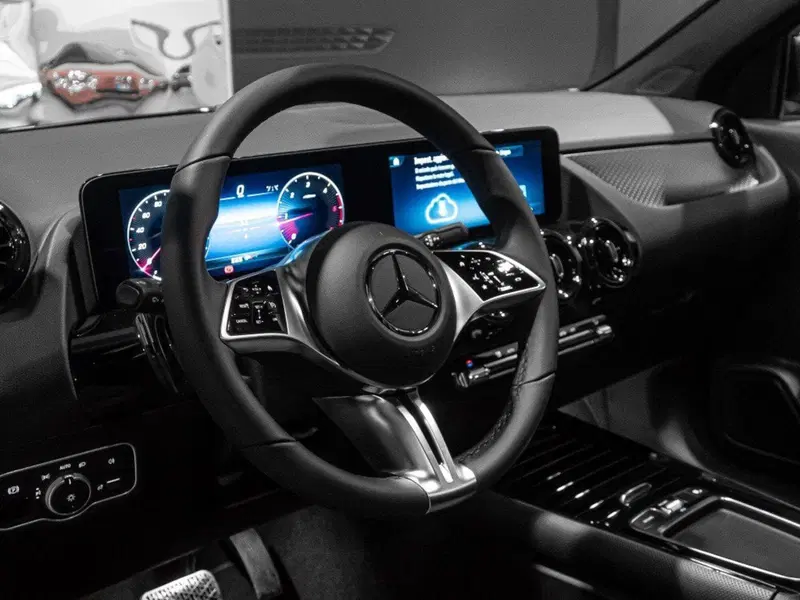 Mercedes-Benz GLA SUV nuova a Ancona (11)