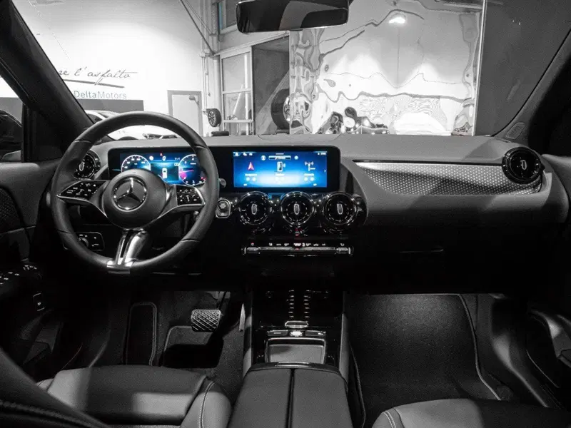 Mercedes-Benz GLA SUV nuova a Ancona (16)