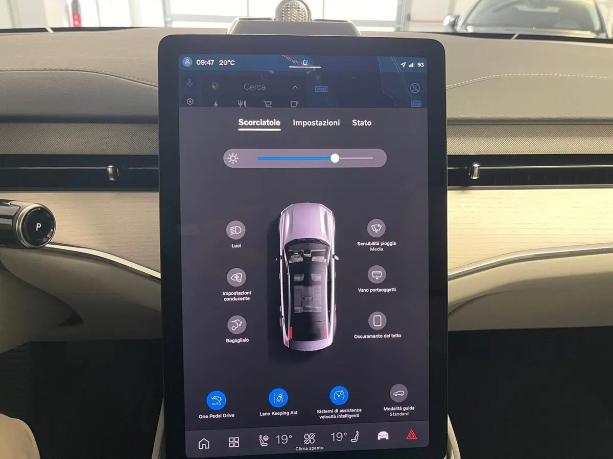 Volvo ES90 nuova a Como (13)