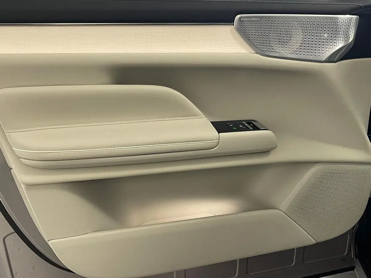 Volvo ES90 nuova a Como (19)