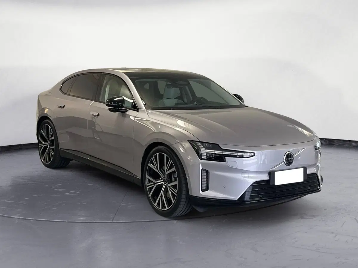Volvo ES90 nuova a Como (3)