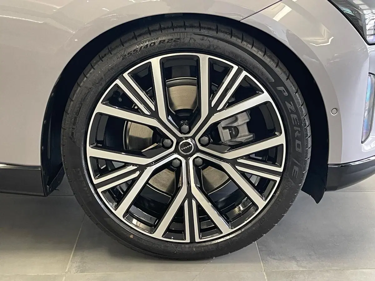 Volvo ES90 nuova a Como (7)