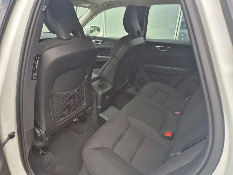 Volvo XC60 usata a Como (10)