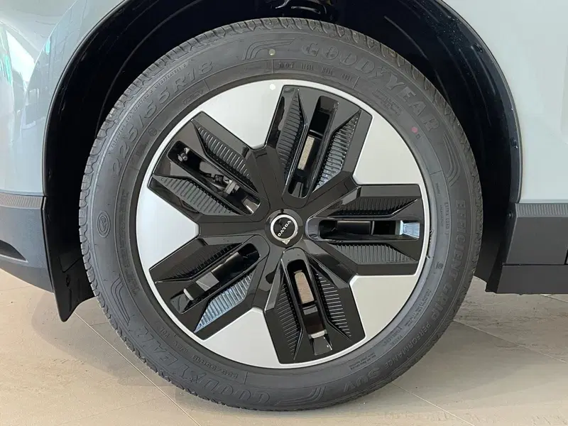 Volvo EX30 usata a Como (12)