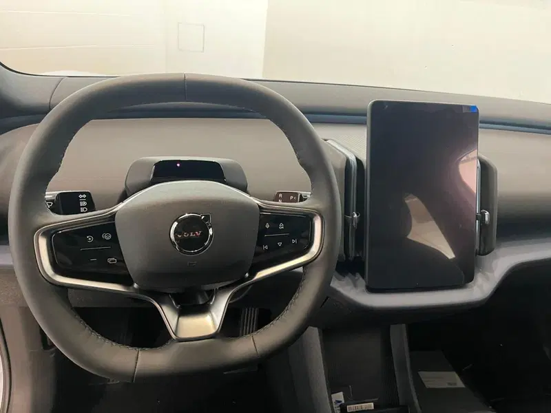 Volvo EX30 usata a Como (8)