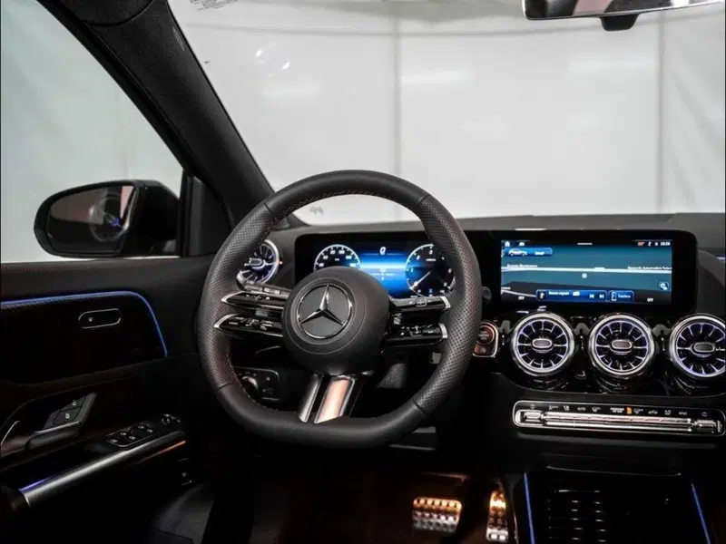 Mercedes-Benz GLA SUV nuova a Ancona (15)