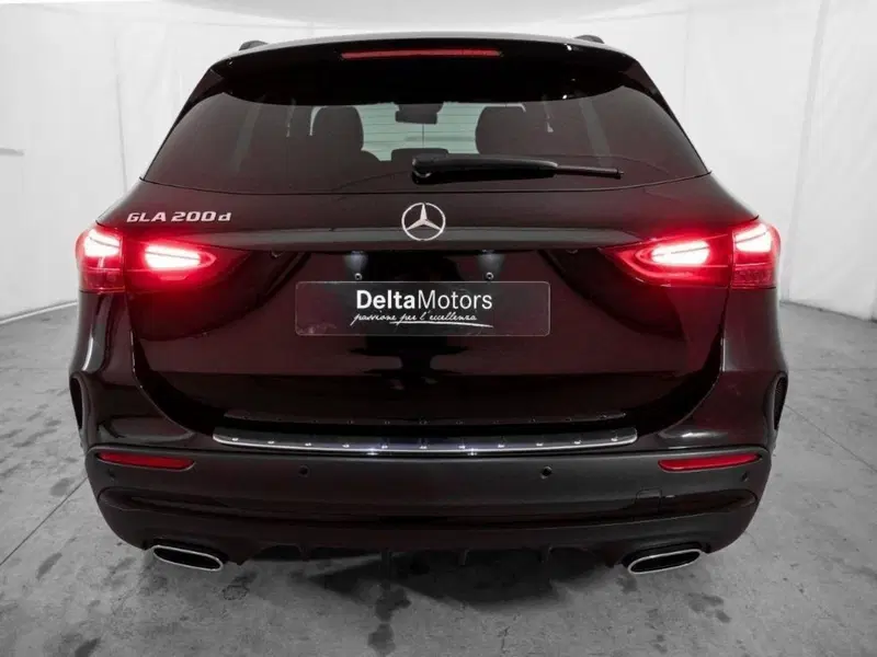 Mercedes-Benz GLA SUV nuova a Ancona (3)