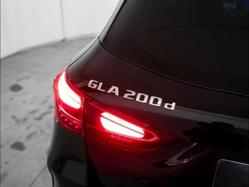 Mercedes-Benz GLA SUV nuova a Ancona (9)