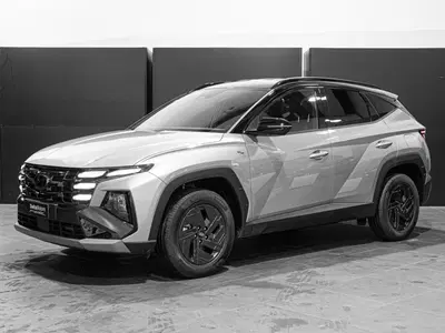 Hyundai Tucson 1.6 hev Xtech 2wd 239cv auto nuova a Ancona