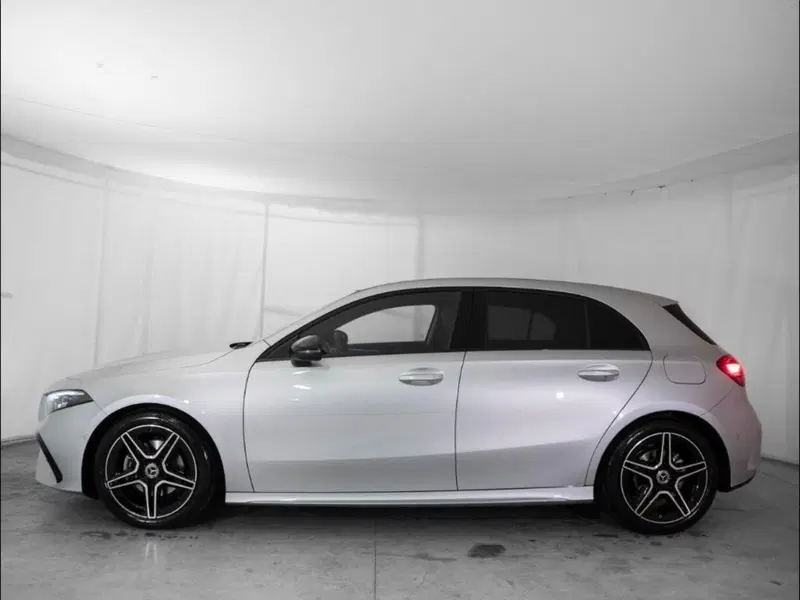 Mercedes-Benz Classe A Sedan nuova a Ancona (2)