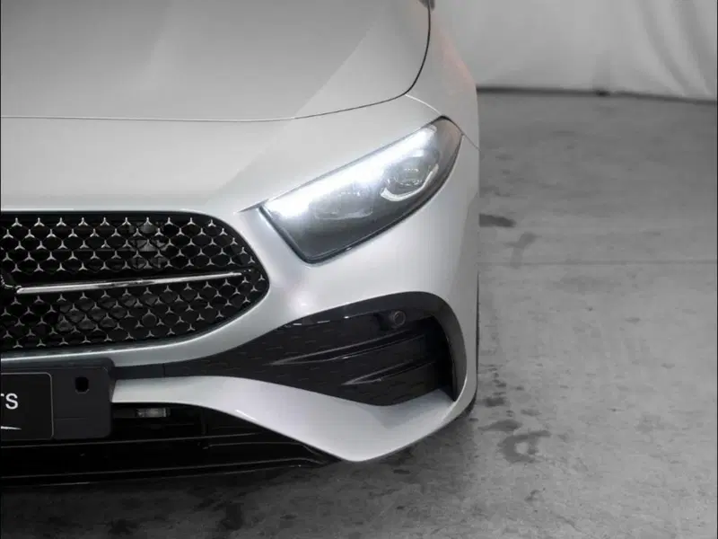 Mercedes-Benz Classe A Sedan nuova a Ancona (6)