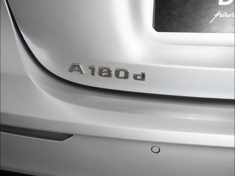 Mercedes-Benz Classe A Sedan nuova a Ancona (9)