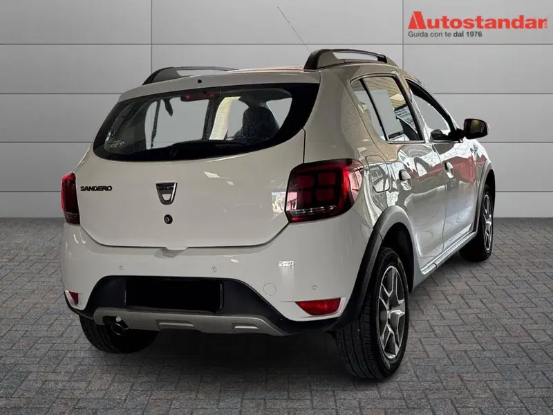 Dacia Sandero usata a Torino (7)