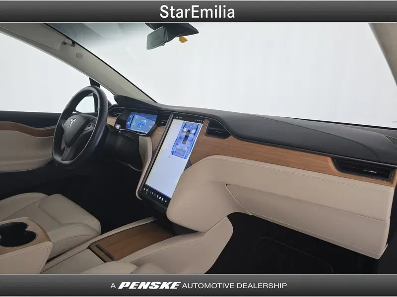 Tesla Model X usata a Bologna (16)