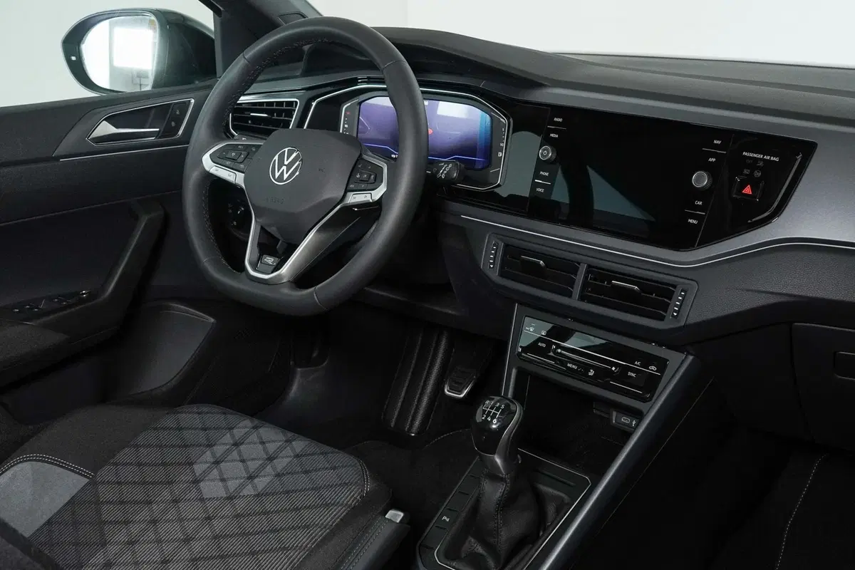 Volkswagen Taigo nuova a Perugia (13)
