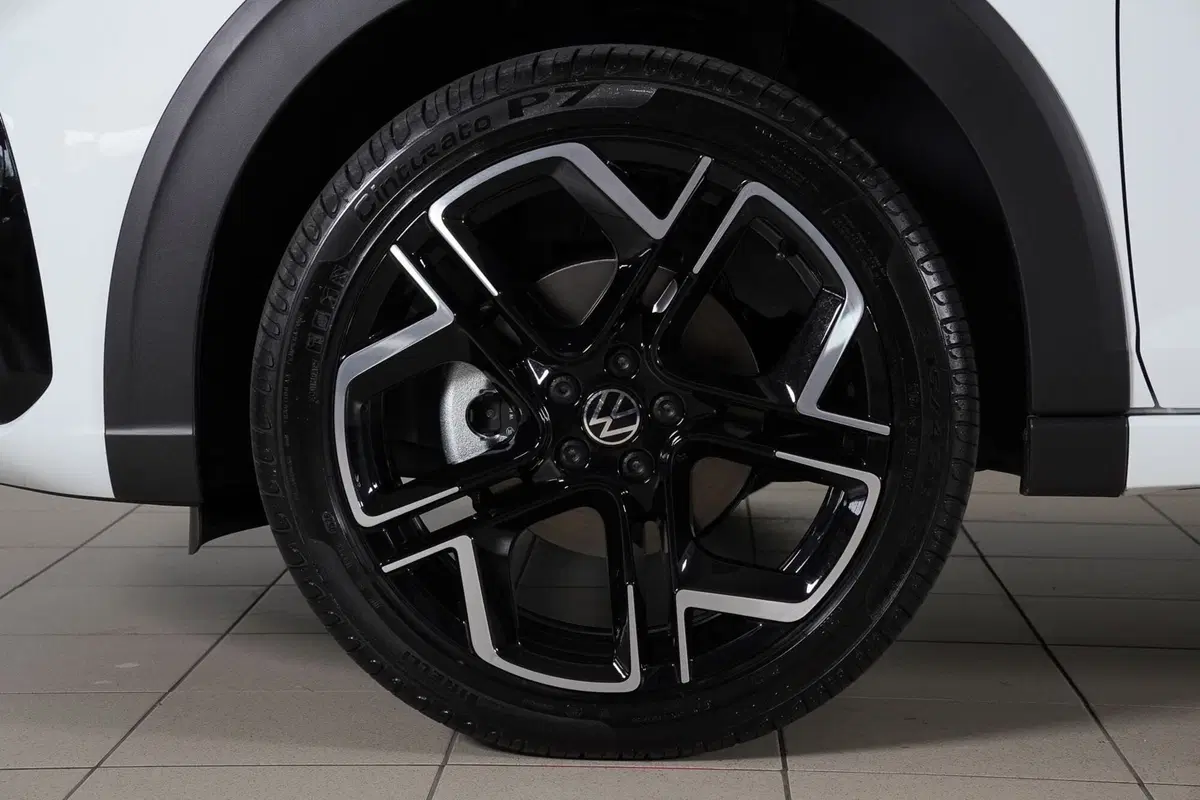 Volkswagen Taigo nuova a Perugia (6)