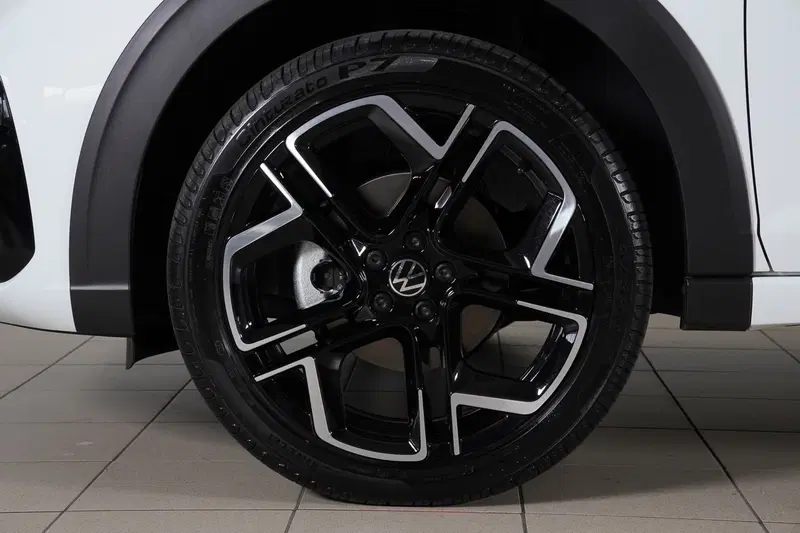 Volkswagen Taigo nuova a Perugia (6)