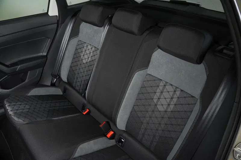 Volkswagen Taigo nuova a Perugia (10)