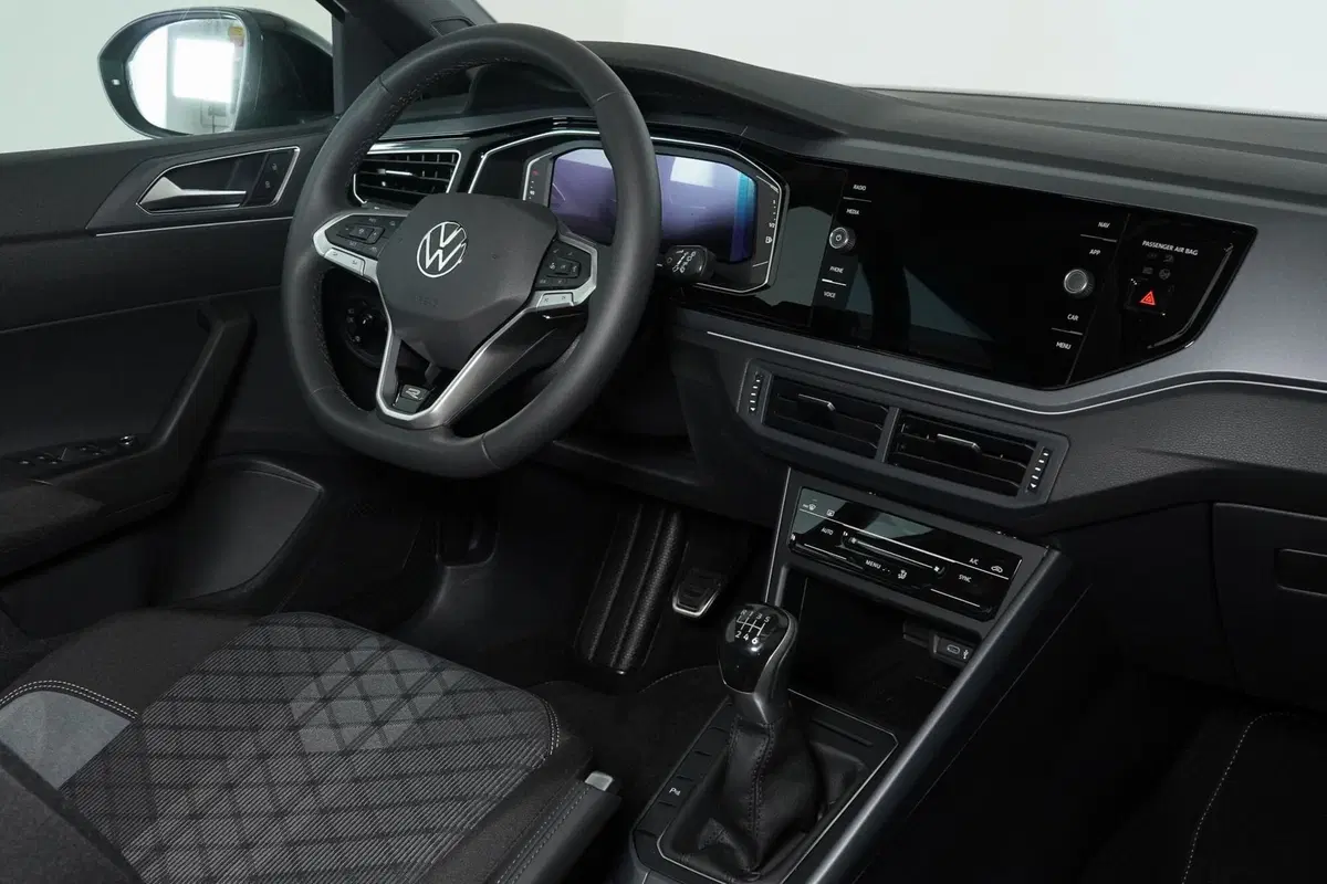 Volkswagen Taigo nuova a Perugia (13)