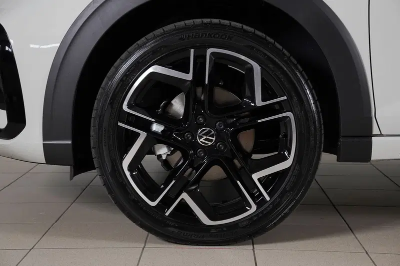 Volkswagen Taigo nuova a Perugia (6)