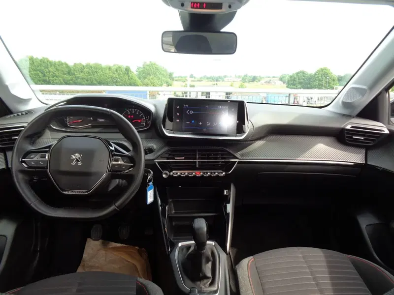 Peugeot 208 usata a Treviso (11)