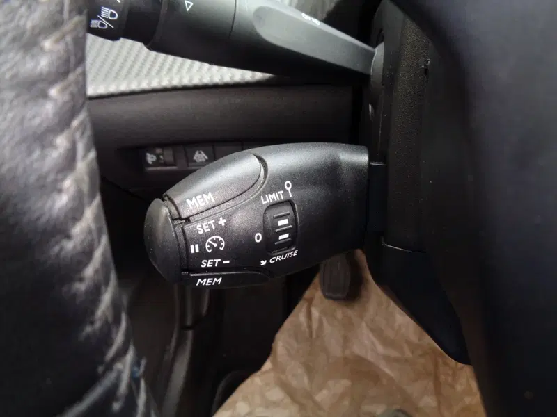 Peugeot 208 usata a Treviso (17)