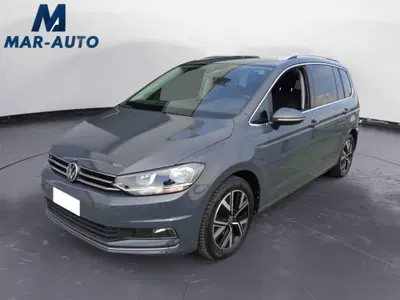 Volkswagen Touran 2.0 tdi Executive dsg del 2022 usata a Castelfranco Veneto