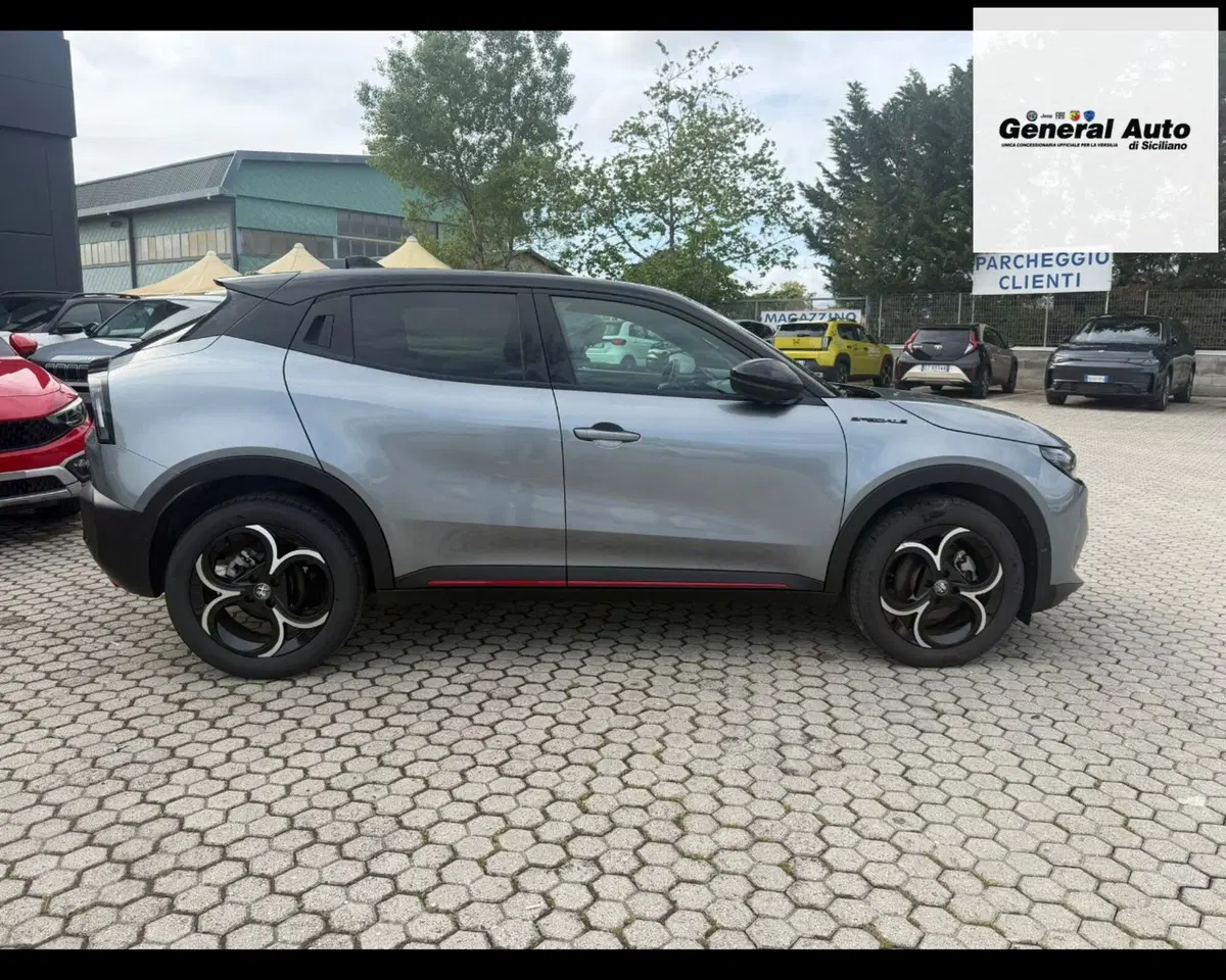 Alfa Romeo Junior usata a Lucca (10)