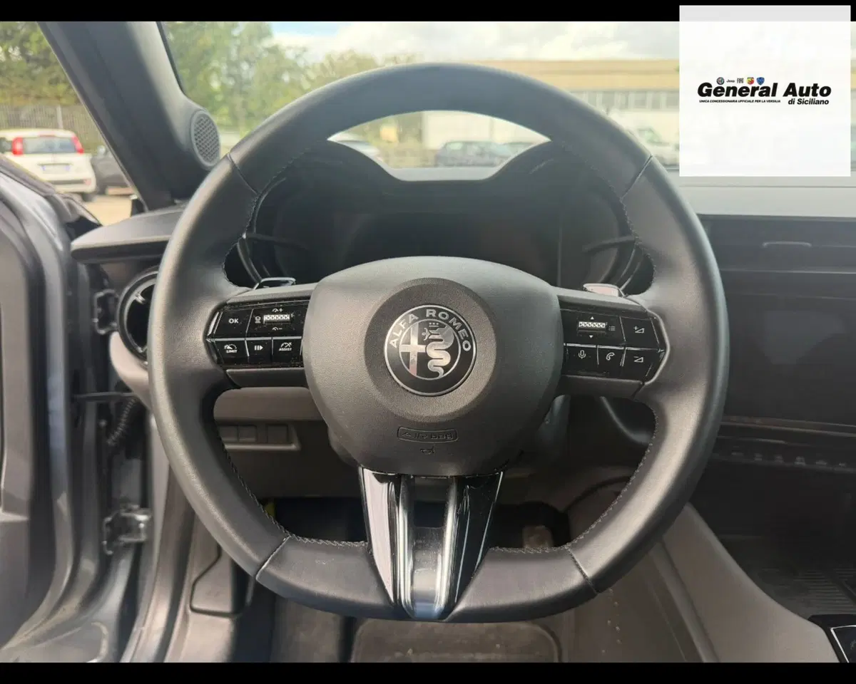 Alfa Romeo Junior usata a Lucca (14)