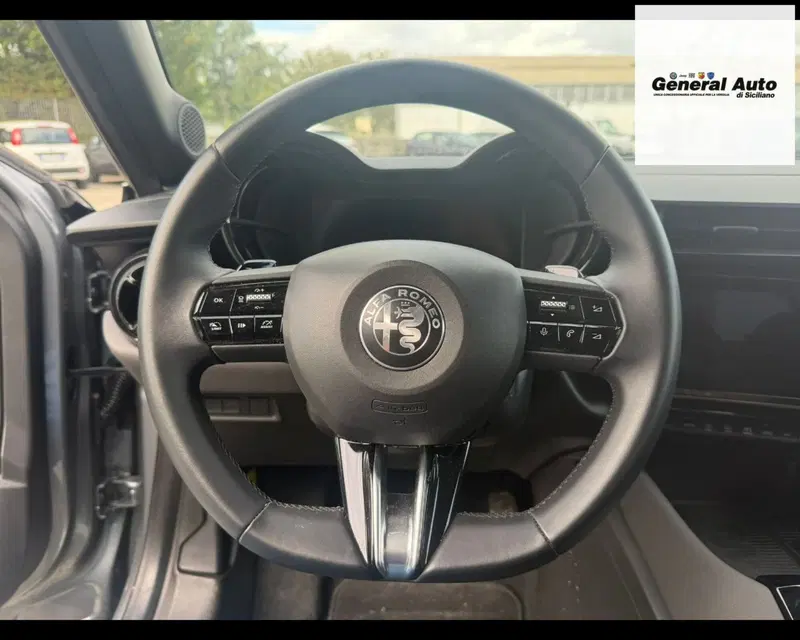 Alfa Romeo Junior usata a Lucca (14)