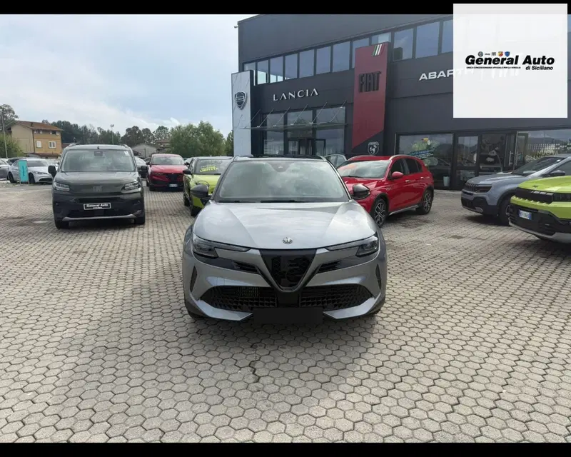 Alfa Romeo Junior usata a Lucca (2)