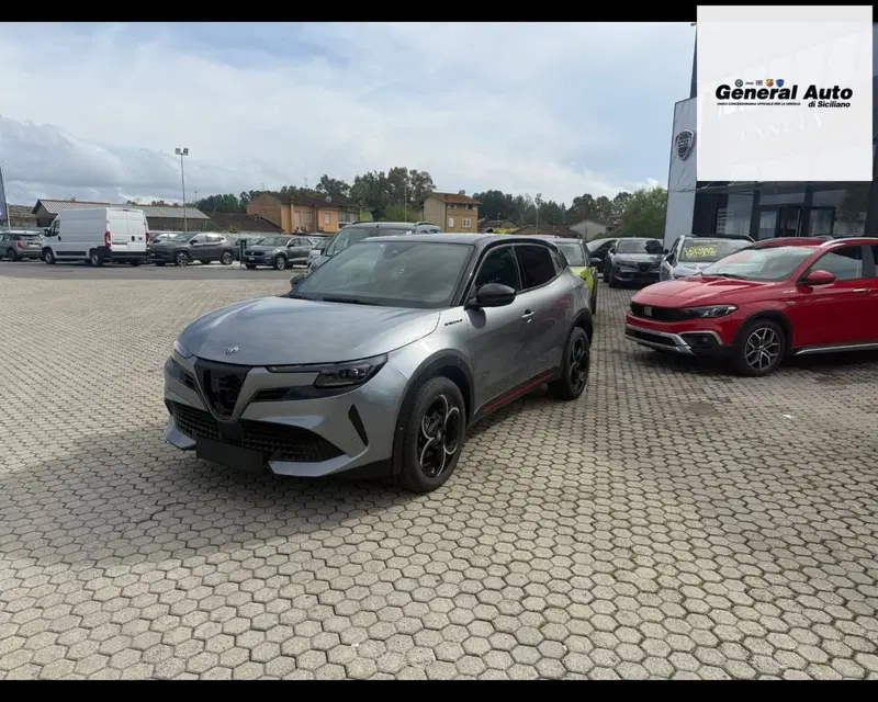 Alfa Romeo Junior usata a Lucca (3)