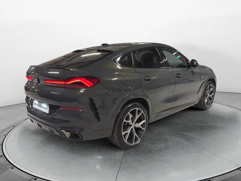 BMW X6 usata a Napoli (8)