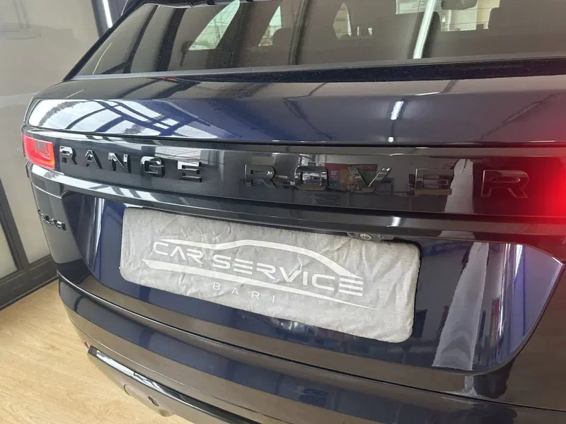 Land Rover Range Rover Velar usata a Bari (11)