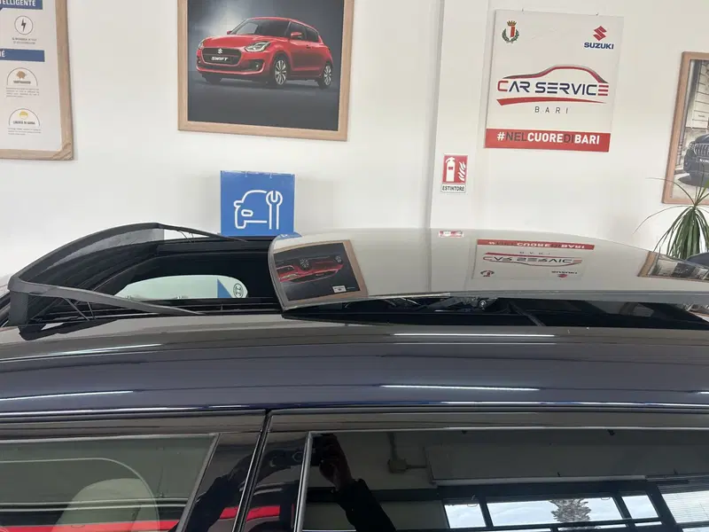Land Rover Range Rover Velar usata a Bari (12)