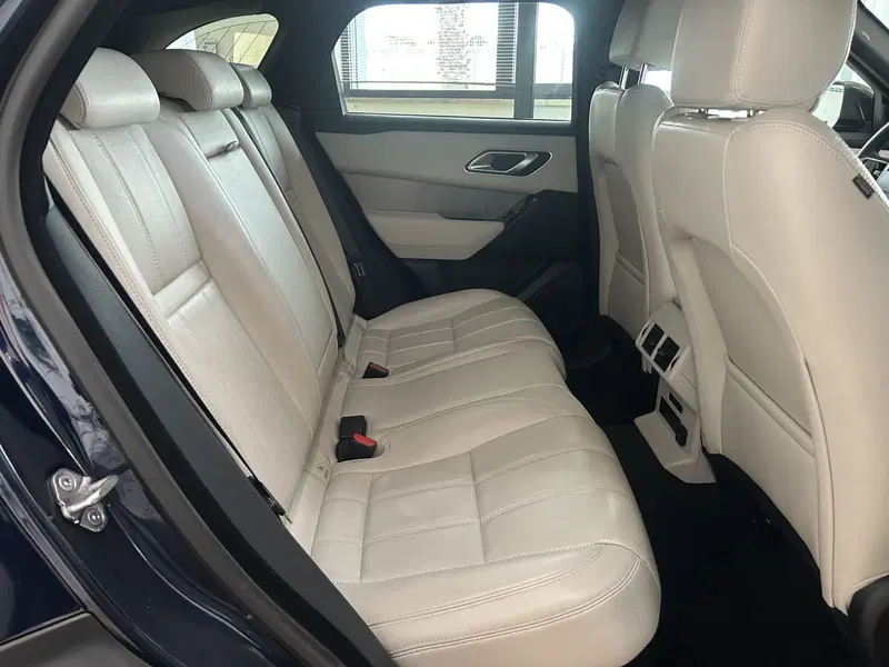 Land Rover Range Rover Velar usata a Bari (15)