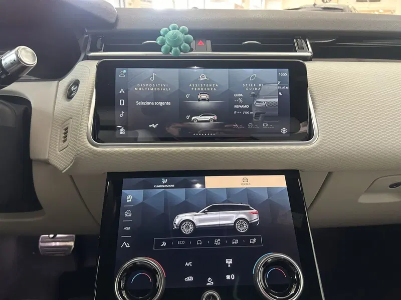 Land Rover Range Rover Velar usata a Bari (20)