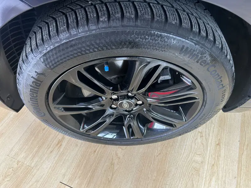 Land Rover Range Rover Velar usata a Bari (9)