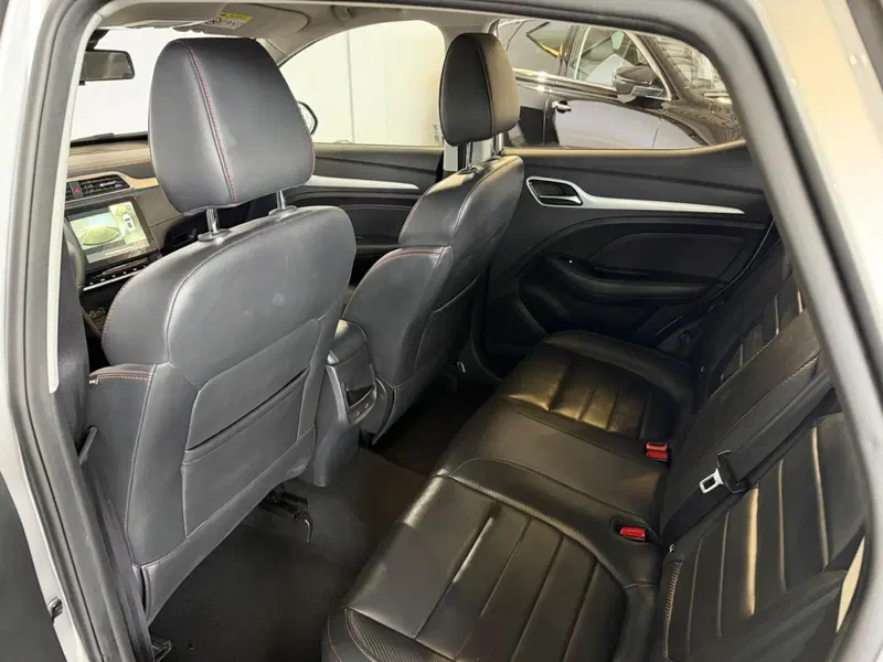 Mg ZS usata a Milano (13)