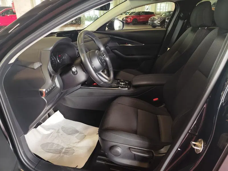 Mazda CX-30 usata a Milano (12)