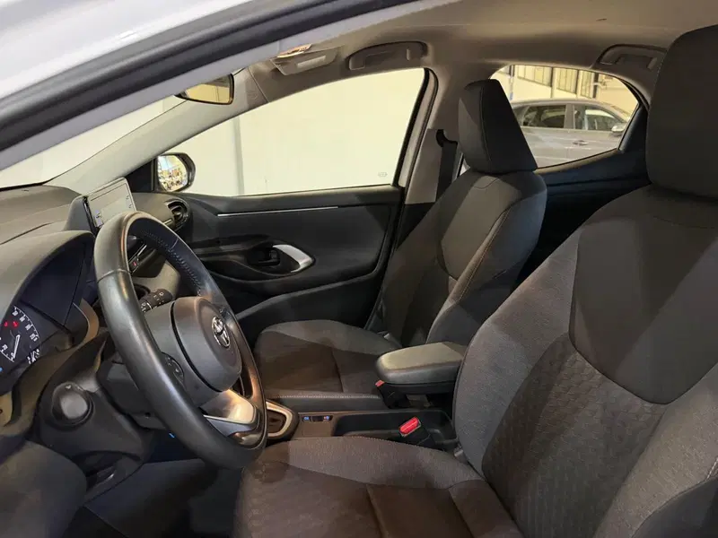 Toyota Yaris usata a Monza e Brianza (11)