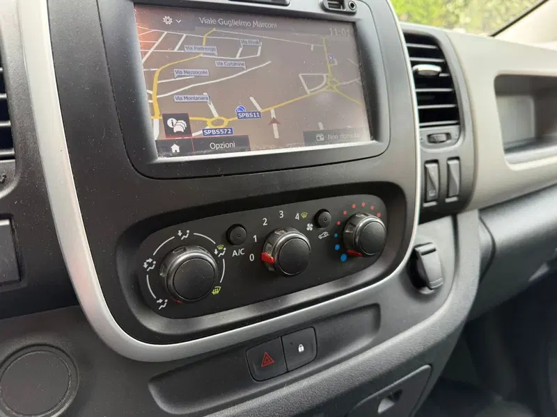 Renault Trafic Furgone usata a Brescia (14)