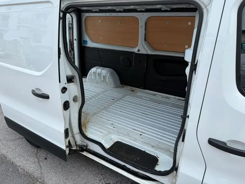 Renault Trafic Furgone usata a Brescia (4)