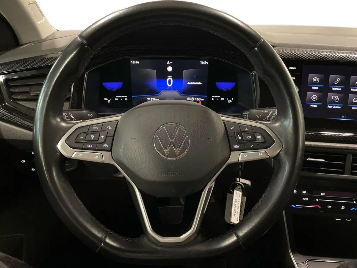 Volkswagen Taigo usata a Prato (10)