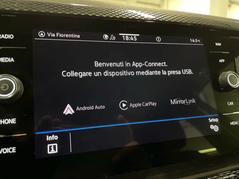 Volkswagen Taigo usata a Prato (20)
