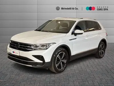 Volkswagen Tiguan 1.5 TSI 150 CV DSG ACT Elegance del 2023 usata a Prato