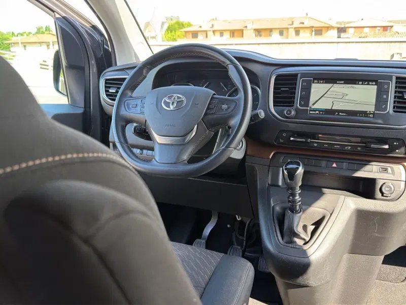 Toyota Proace Verso usata a Vicenza (15)