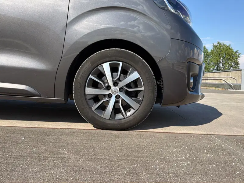 Toyota Proace Verso usata a Vicenza (6)